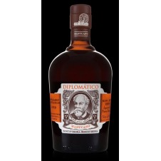 RON DIPLOMATICO MANTUANO RVA. 8 AÑOS 6x0.70 L.